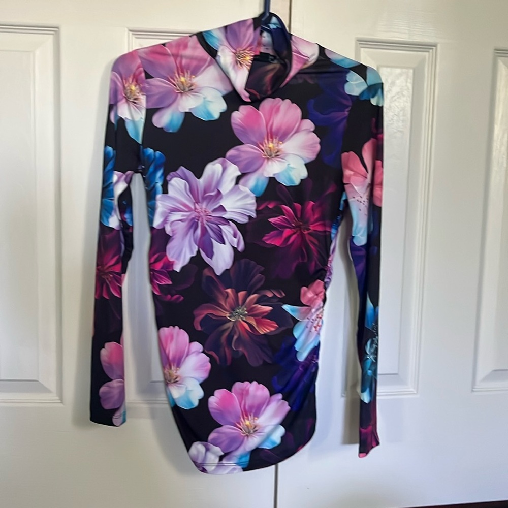 Boston Proper floral turtleneck size extra small - brand new